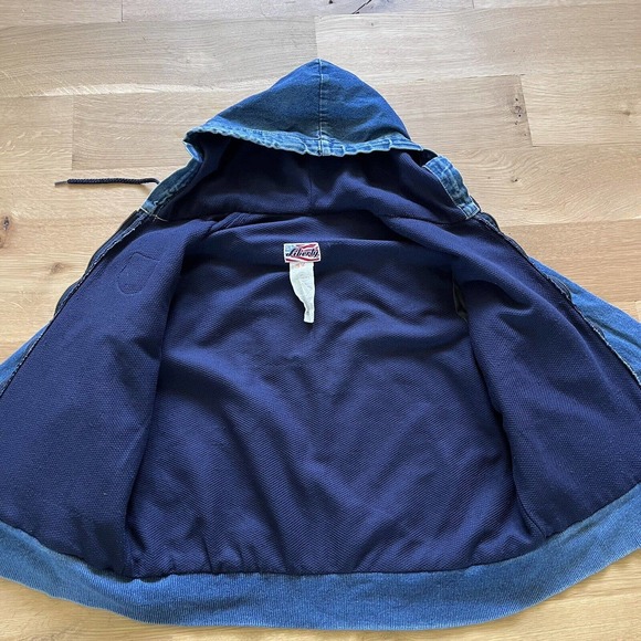 Vintage Womens Denim Jacket Yellowstone Patch Hooded Lined 90s USA - Picture 11 of 16